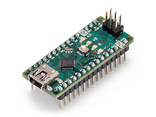 Vue rapprochée du port mini-USB de l’Arduino Nano